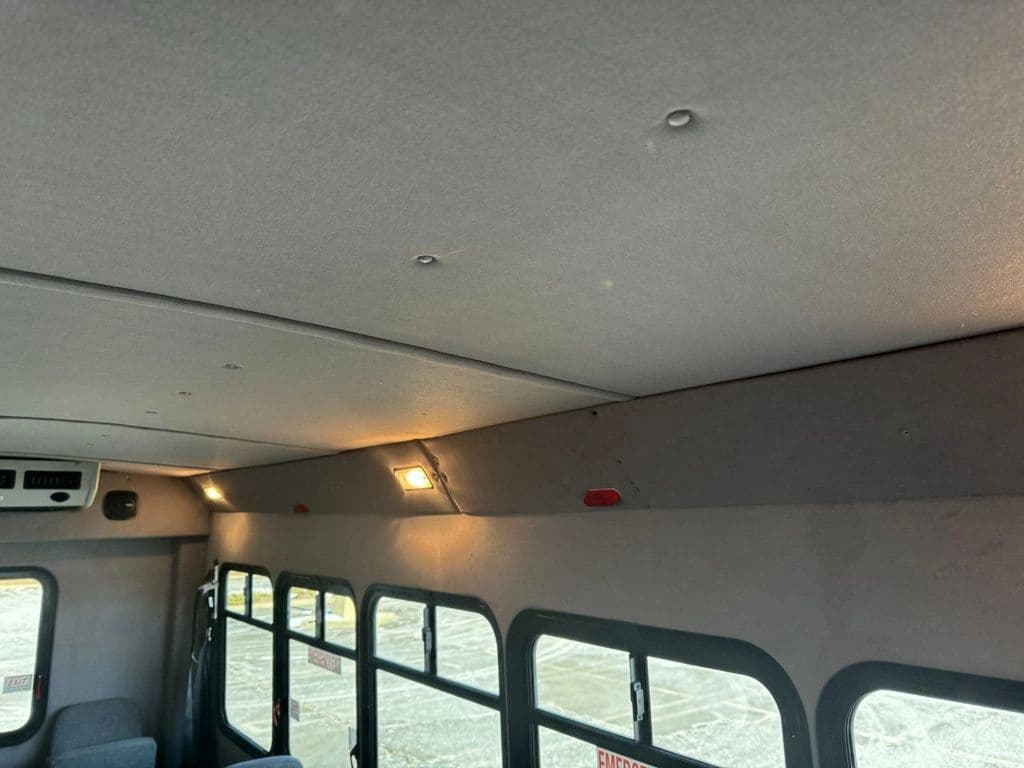 2011 Ford E-450 ElDorado Shuttle Bus - Image 33