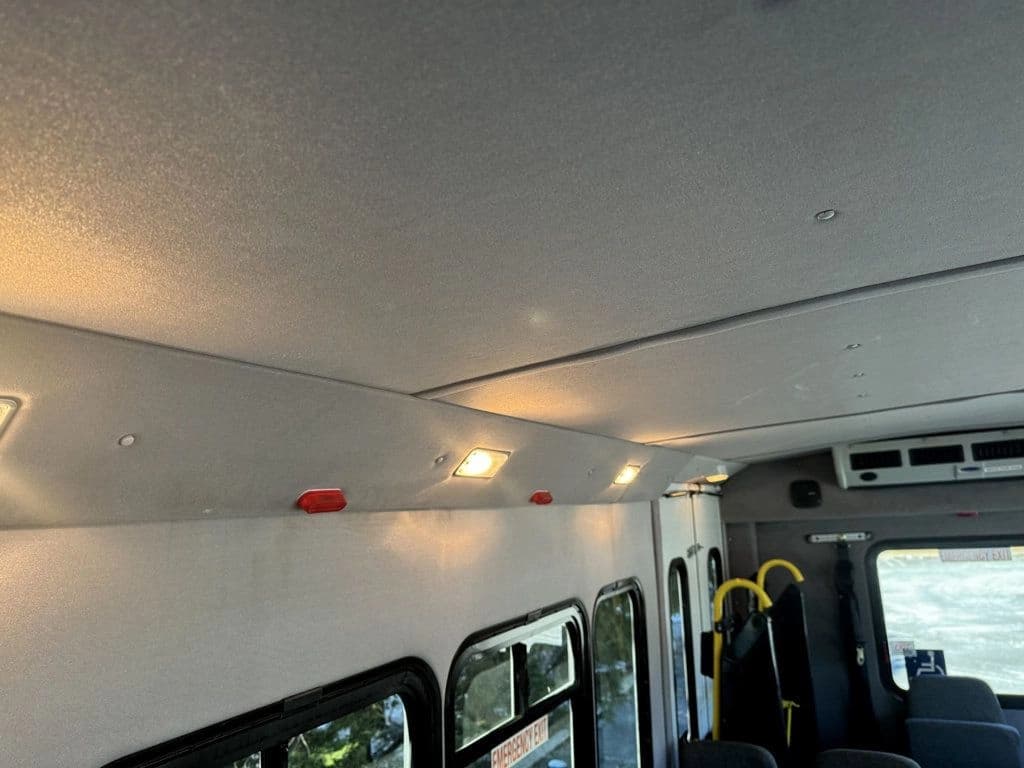 2011 Ford E-450 ElDorado Shuttle Bus - Image 34