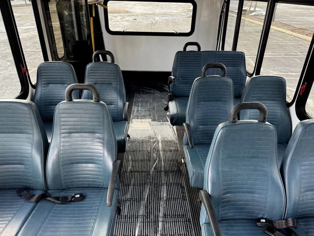 2016 Ford E-350 ElDorado Shuttle Bus - Image 22