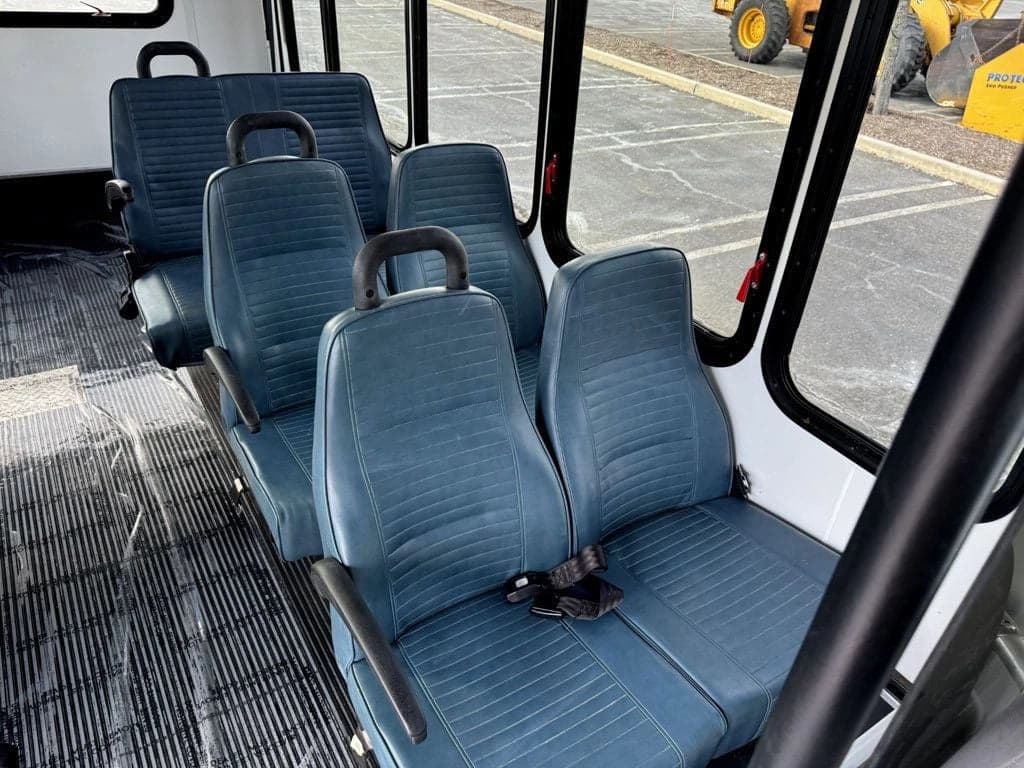 2016 Ford E-350 ElDorado Shuttle Bus - Image 23