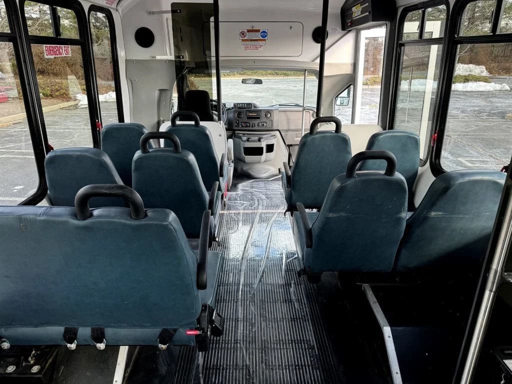 2016 Ford E-350 ElDorado Shuttle Bus - Image 25