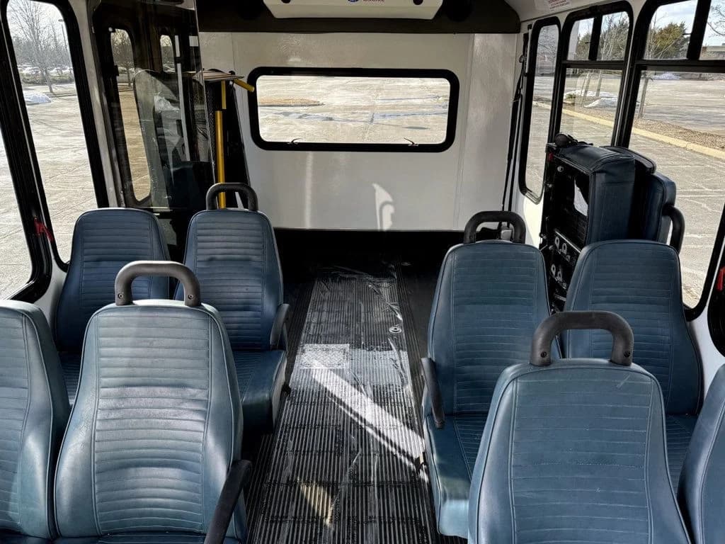 2016 Ford E-350 ElDorado Shuttle Bus - Image 26
