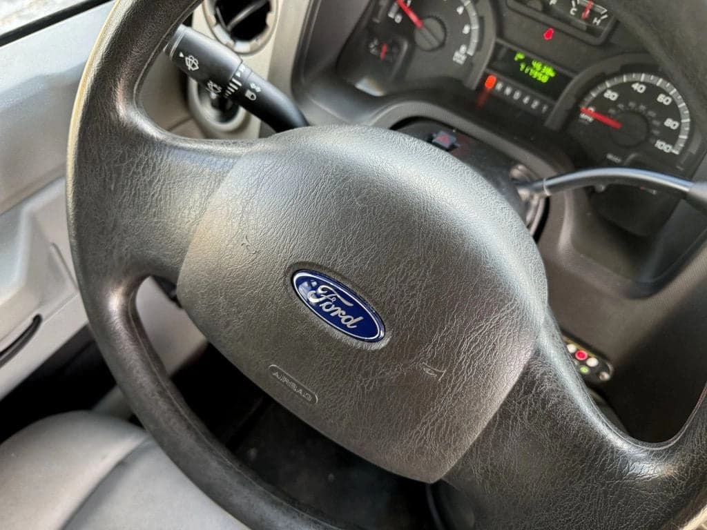 2016 Ford E-350 ElDorado Shuttle Bus - Image 28