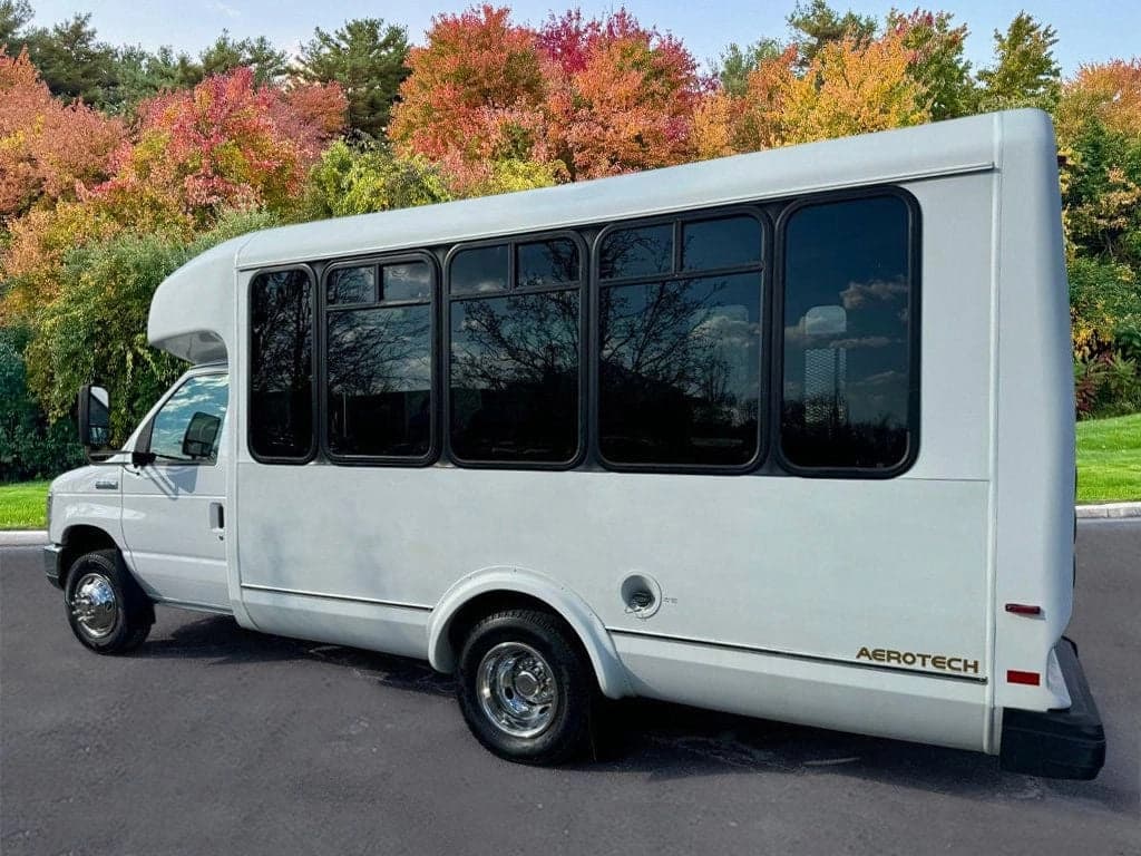 2016 Ford E-350 ElDorado Shuttle Bus - Image 5
