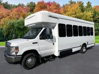 2015 Ford E-450 bus