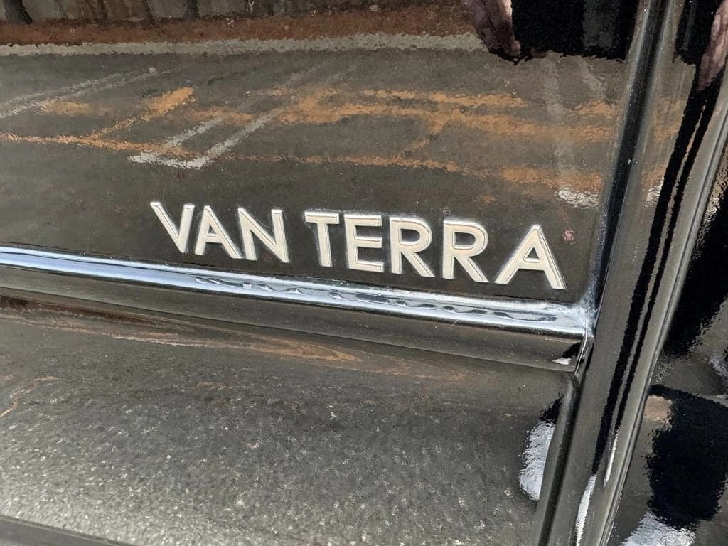 2021 Ford E-350 TurtleTop VanTerra  - Image 10
