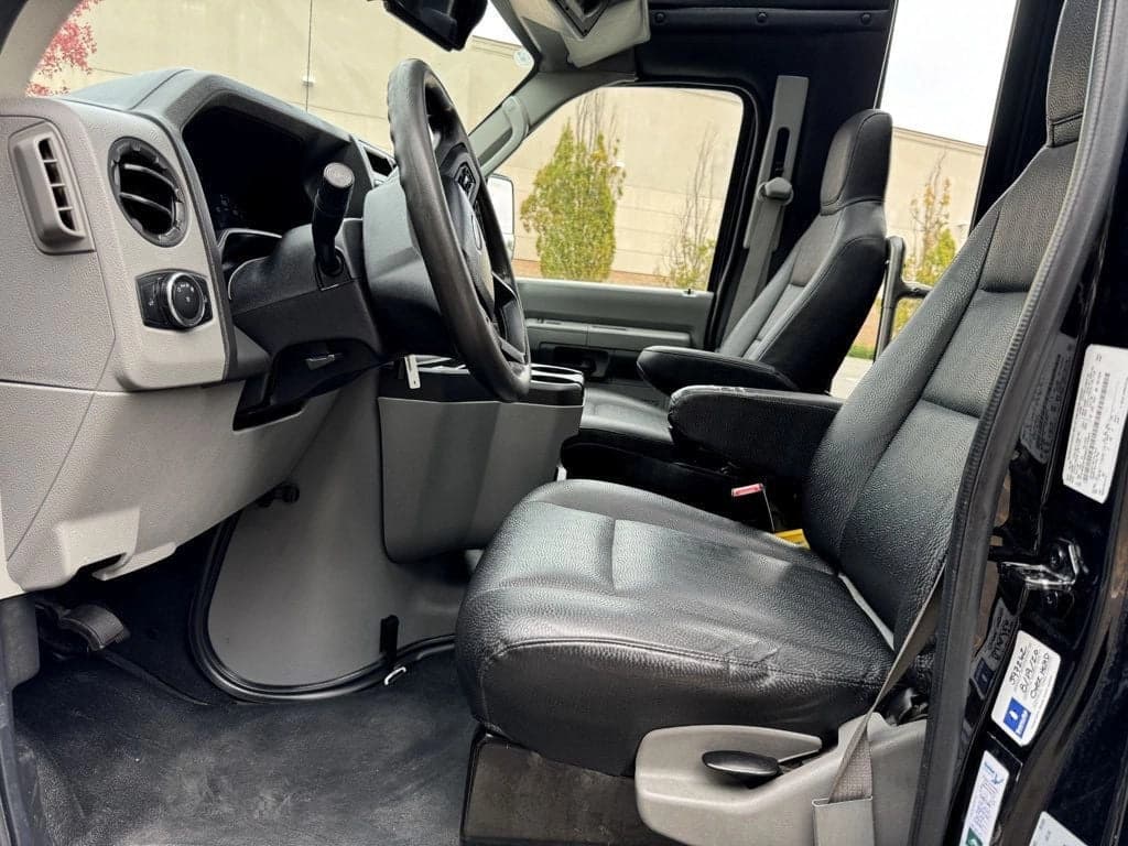 2021 Ford E-350 TurtleTop VanTerra  - Image 14