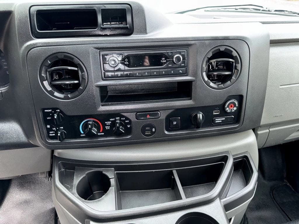 2021 Ford E-350 TurtleTop VanTerra  - Image 18