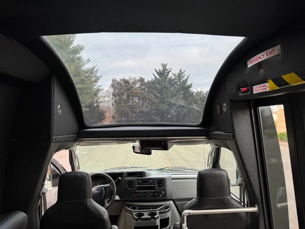 2021 Ford E-350 TurtleTop VanTerra  - Image 19