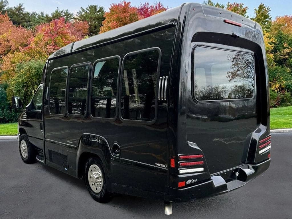 2021 Ford E-350 TurtleTop VanTerra  - Image 5