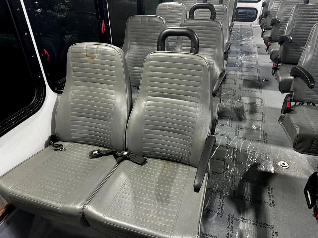 2017 Ford F-550 Wheelchair Shuttle Bus - Image 24