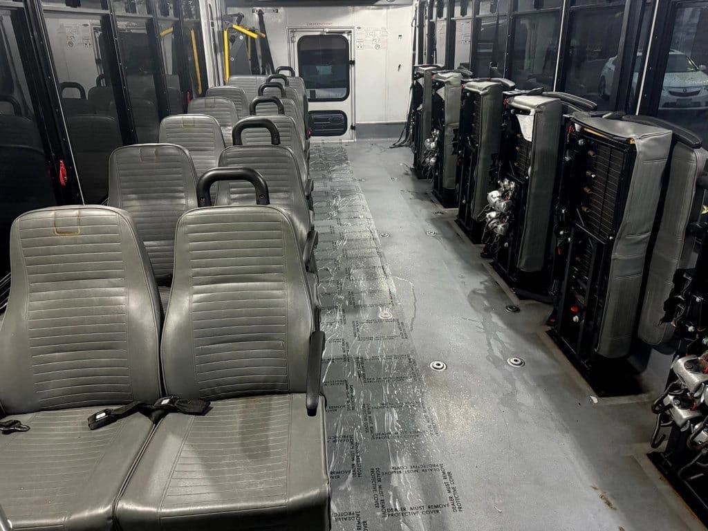 2017 Ford F-550 Wheelchair Shuttle Bus - Image 26