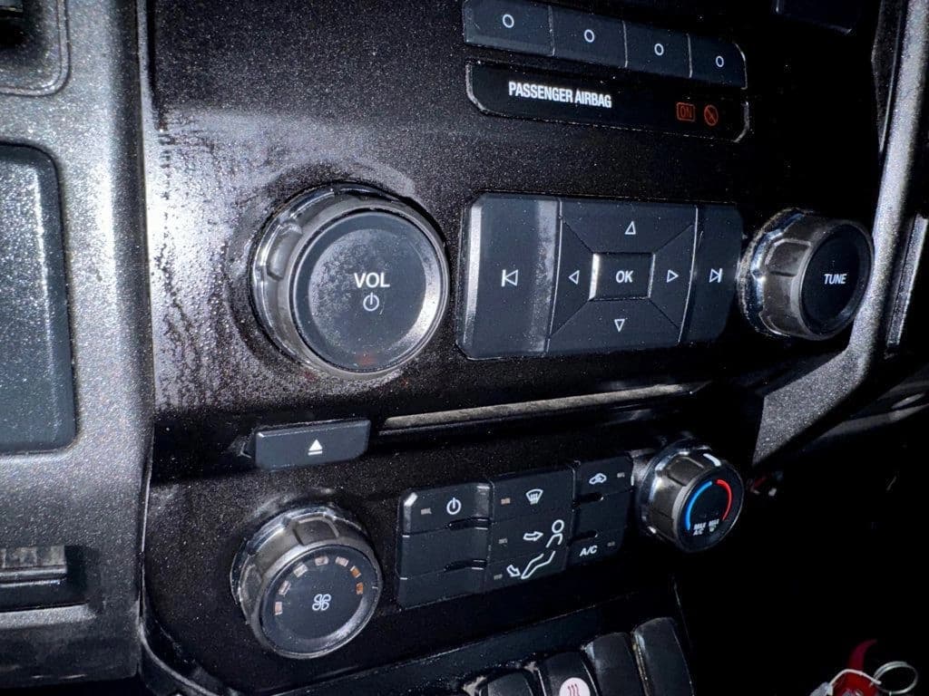2017 Ford F-550 Wheelchair Shuttle Bus - Image 30