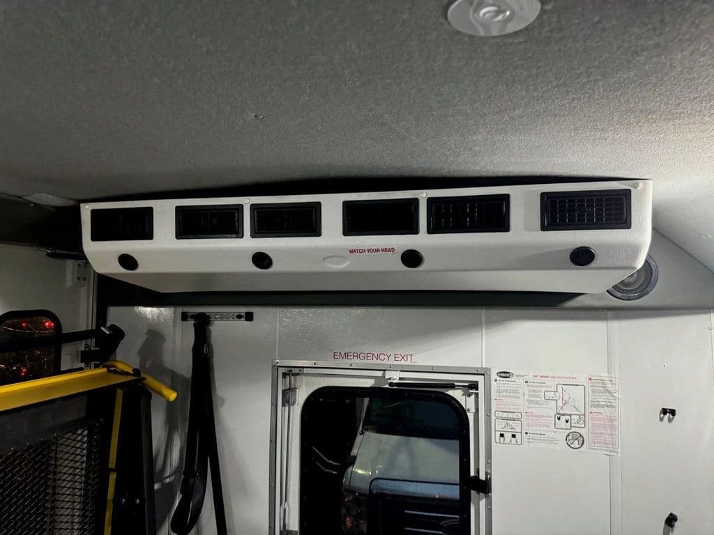 2017 Ford F-550 Wheelchair Shuttle Bus - Image 35