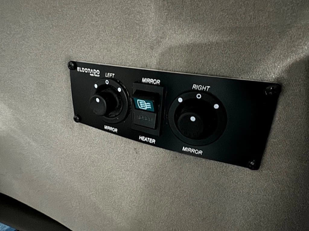 2017 Ford F-550 Wheelchair Shuttle Bus - Image 39