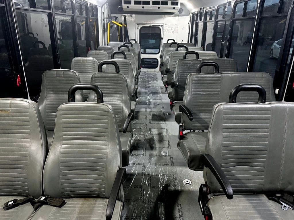 2017 Ford F-550 Wheelchair Shuttle Bus - Image 6