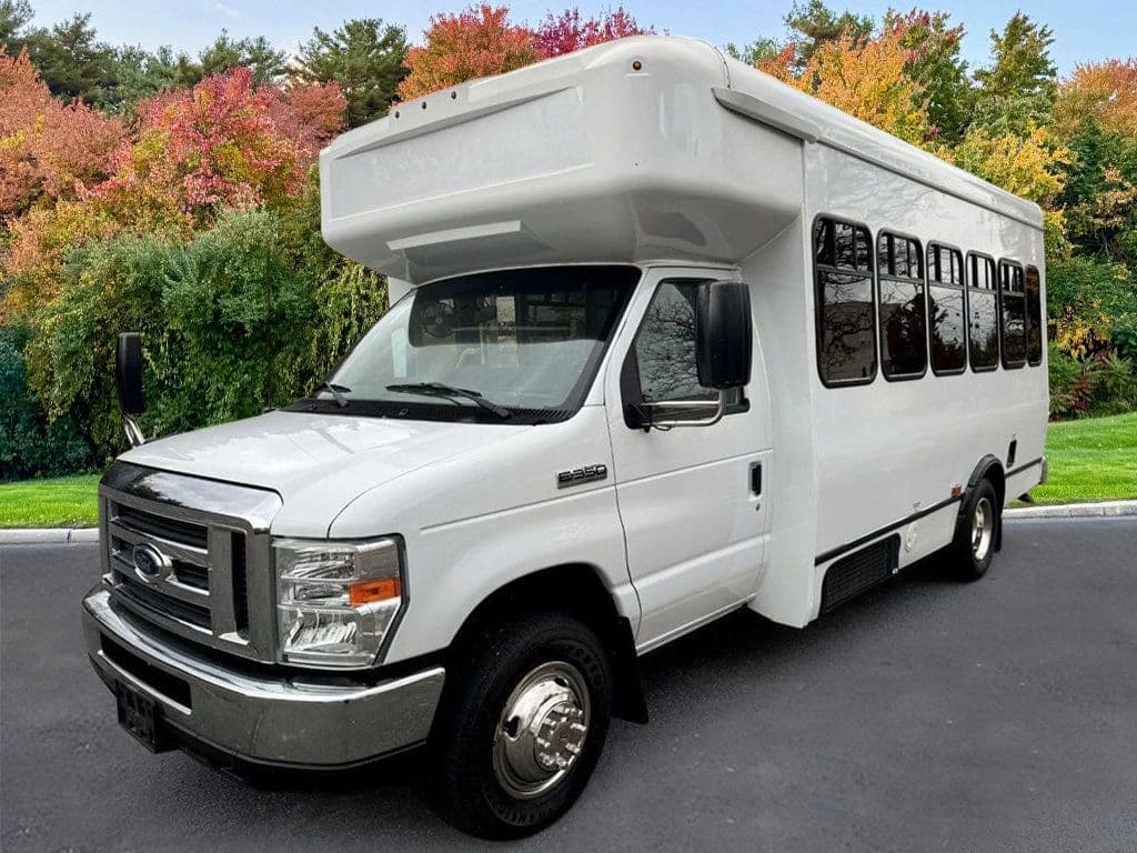 2016 Ford E350 Shuttle Bus - Image 1