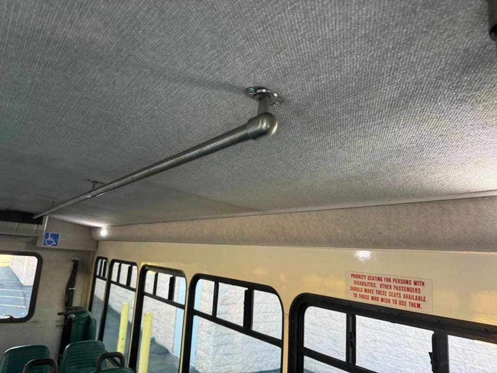 2014 Ford E450 Starcraft Wheelchair Shuttle Bus - Image 35
