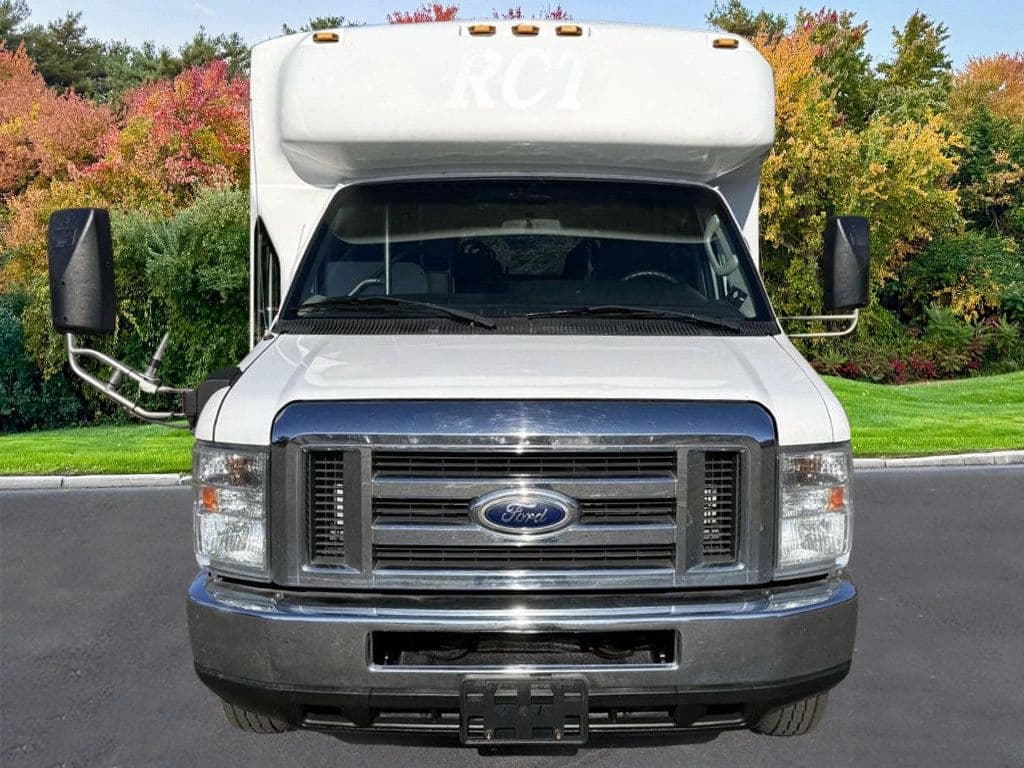 2016 Ford E-450 Eldorado Wheelchair Shuttle Bus - Image 3