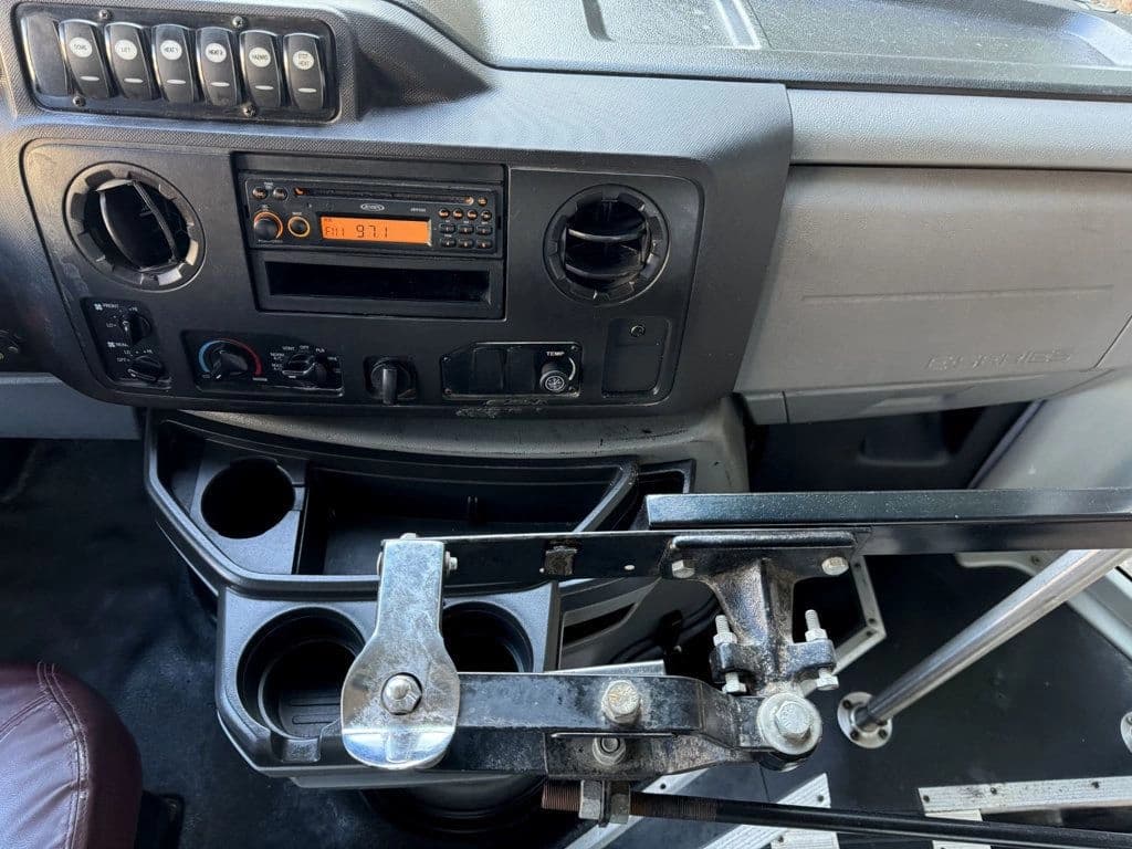 2016 Ford E-450 Eldorado Wheelchair Shuttle Bus - Image 22