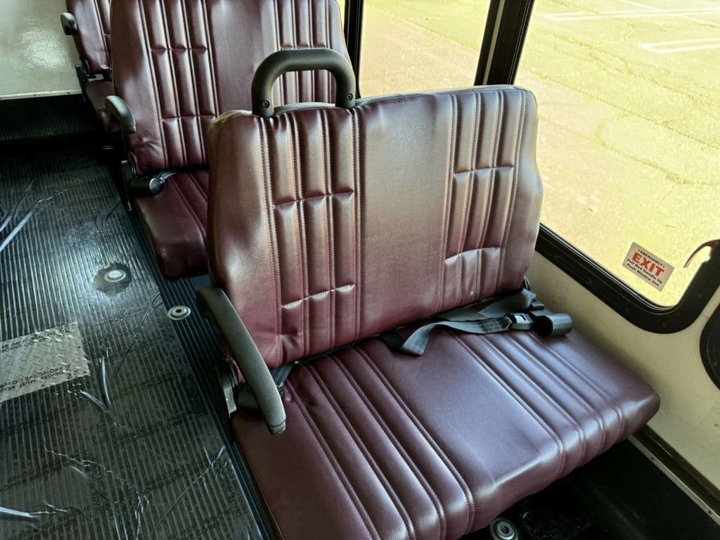 2016 Ford E-450 Eldorado Wheelchair Shuttle Bus - Image 25
