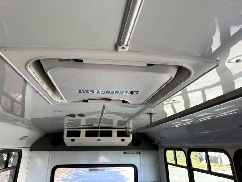2016 Ford E-450 Eldorado Wheelchair Shuttle Bus - Image 39