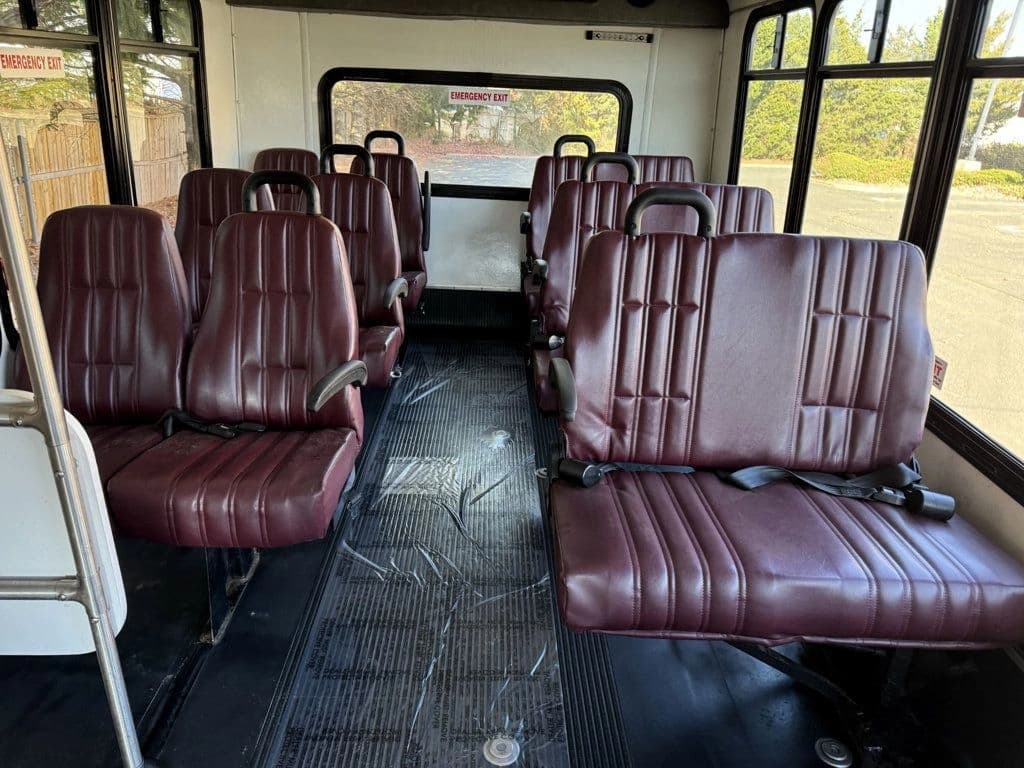 2016 Ford E-450 Eldorado Wheelchair Shuttle Bus - Image 7