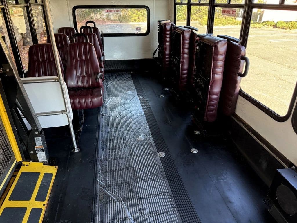 2016 Ford E-450 Eldorado Wheelchair Shuttle Bus - Image 8