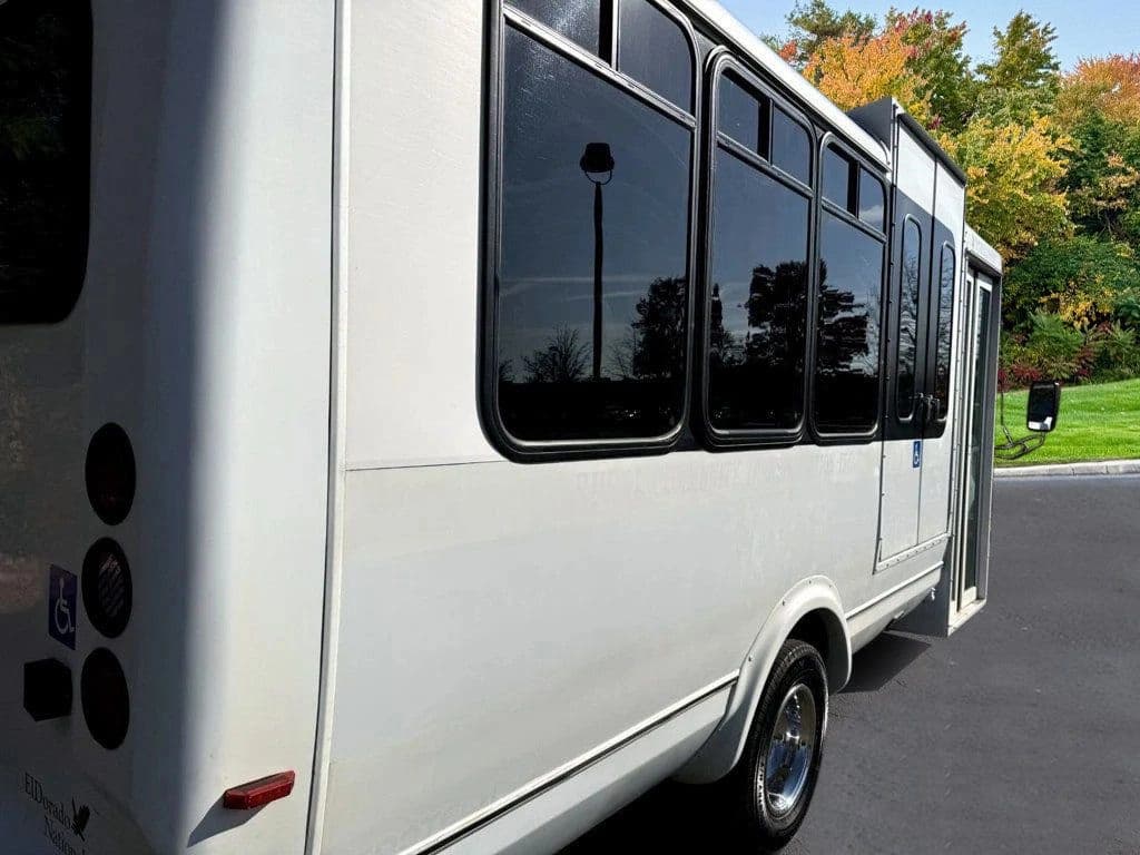 2016 Ford E-450 Eldorado Wheelchair Shuttle Bus - Image 10