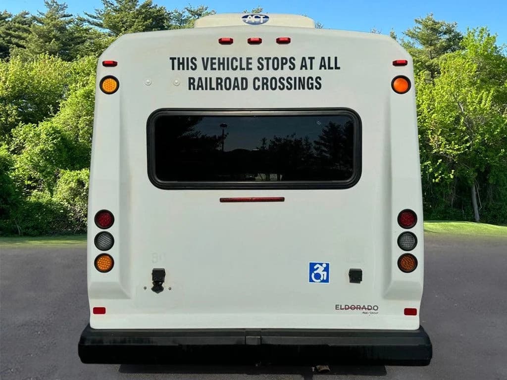 2017 Ford E-450 Eldorado Wheelchair Shuttle Bus - Image 12