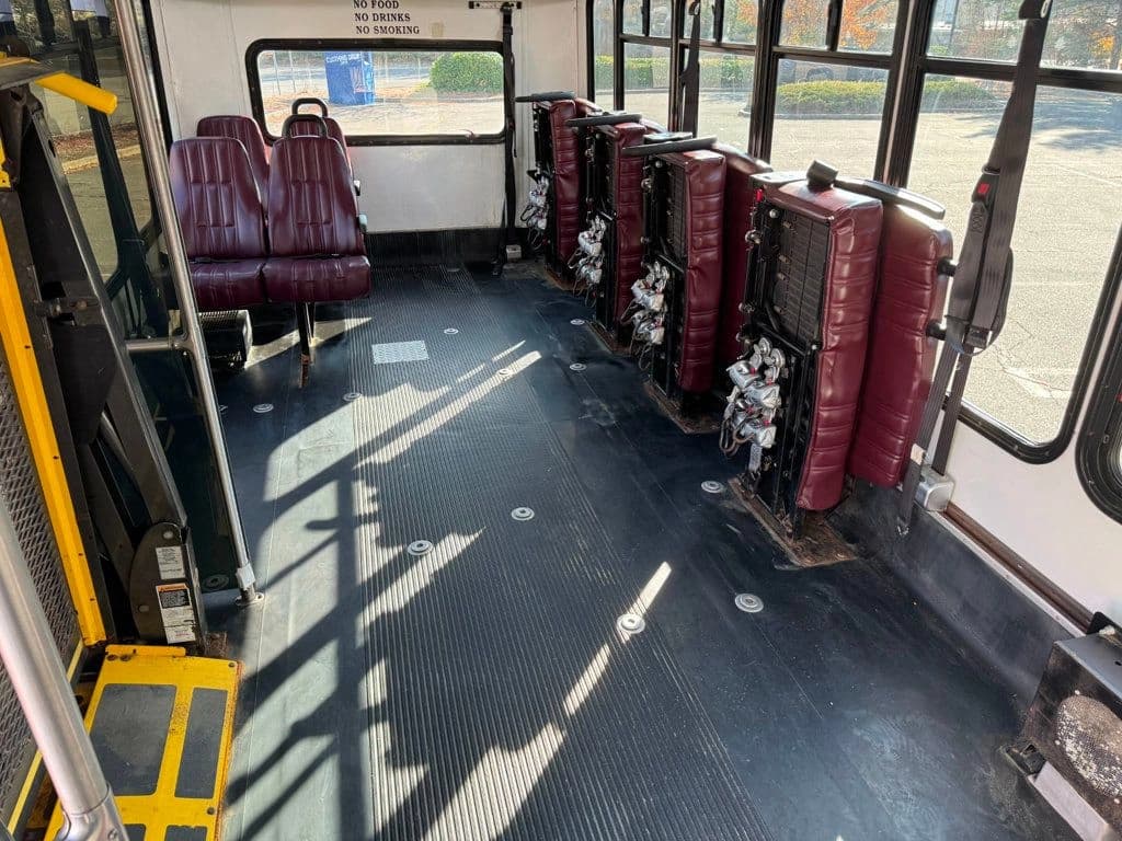 2017 Ford E-450 Eldorado Wheelchair Shuttle Bus - Image 26