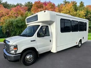 2013 Ford E-450 bus