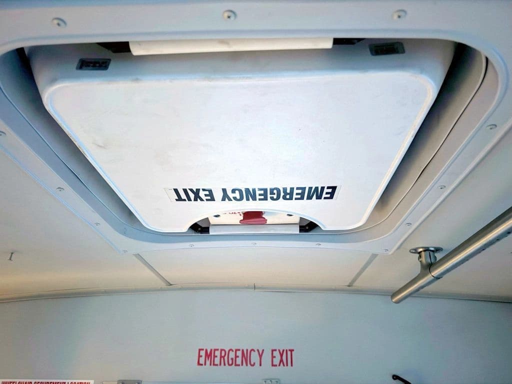 2013 Ford E-450 Shuttle Bus - Image 39