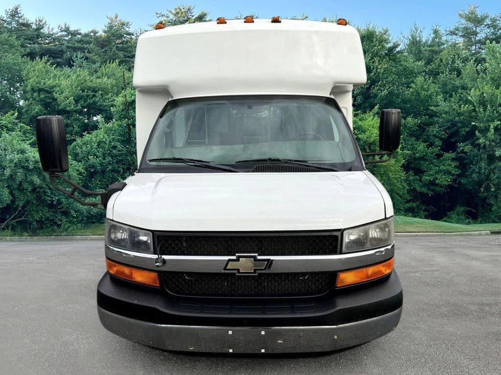 2014 Chevrolet Express 4500 Shuttle Bus - Image 2