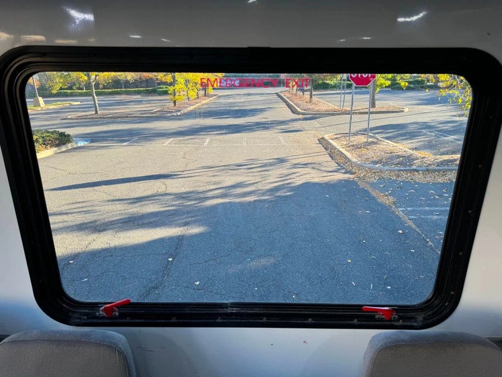 2014 Chevrolet Express 4500 Shuttle Bus - Image 34