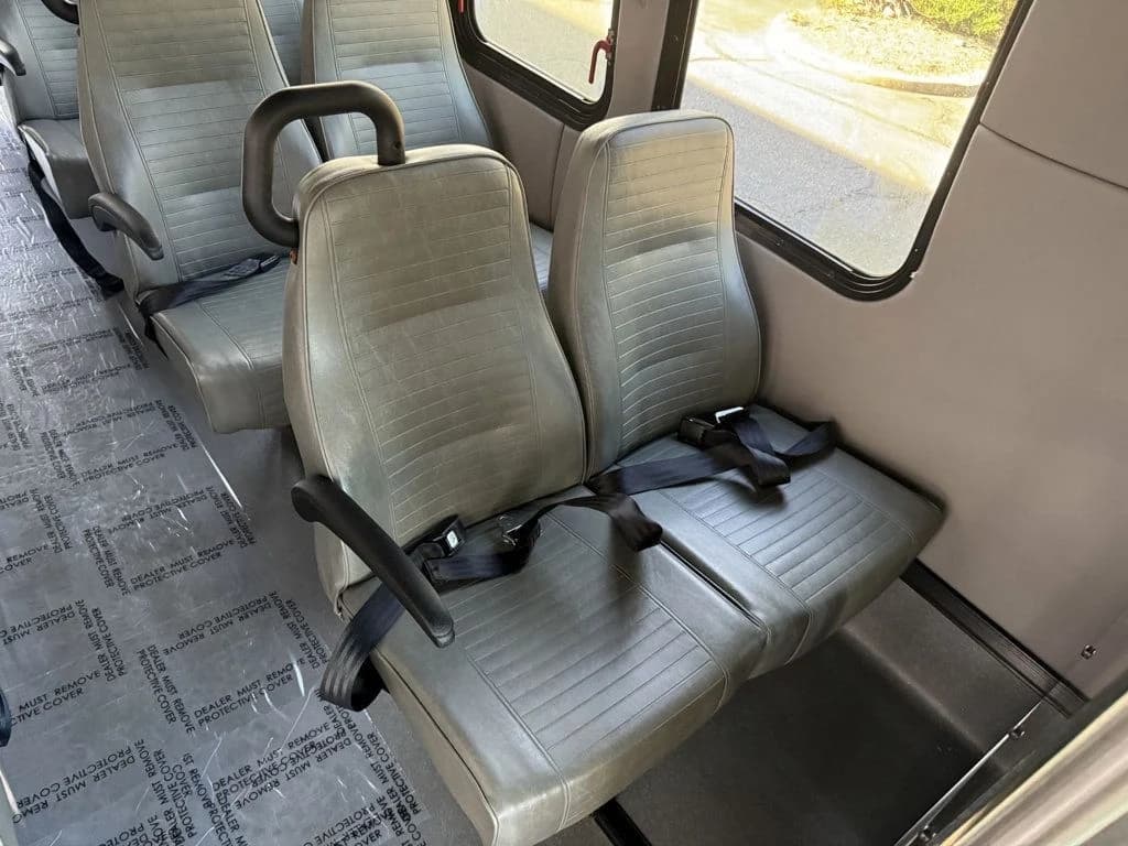2013 Ford E-450 Wheelchair Shuttle Bus - Image 26