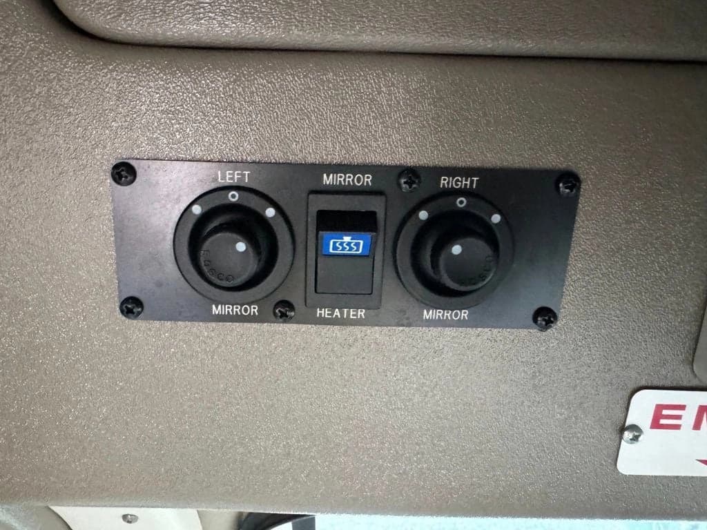 2013 Ford E-450 Wheelchair Shuttle Bus - Image 33