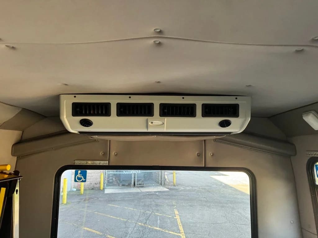 2013 Ford E-450 Wheelchair Shuttle Bus - Image 38