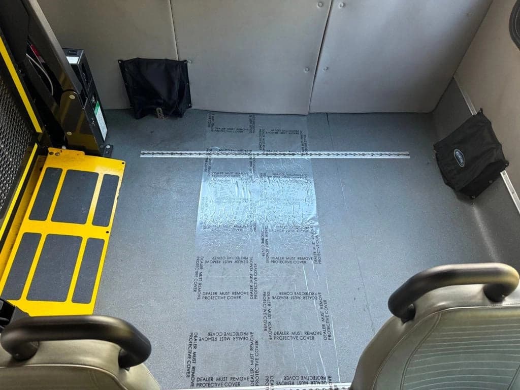 2013 Ford E-450 Wheelchair Shuttle Bus - Image 41
