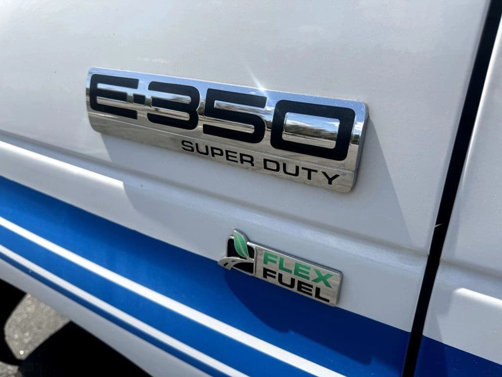 2014 Ford E-350 Wheelchair Shuttle Bus - Image 17