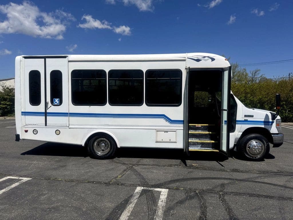 2014 Ford E-350 Wheelchair Shuttle Bus - Image 5