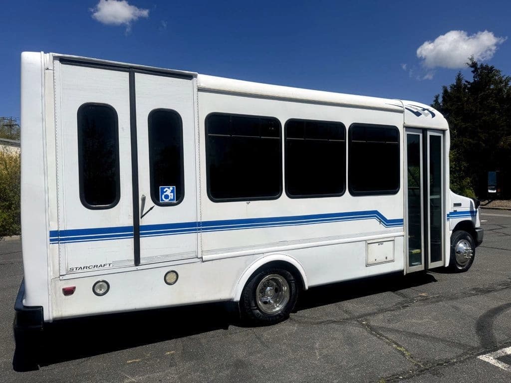 2014 Ford E-350 Wheelchair Shuttle Bus - Image 9