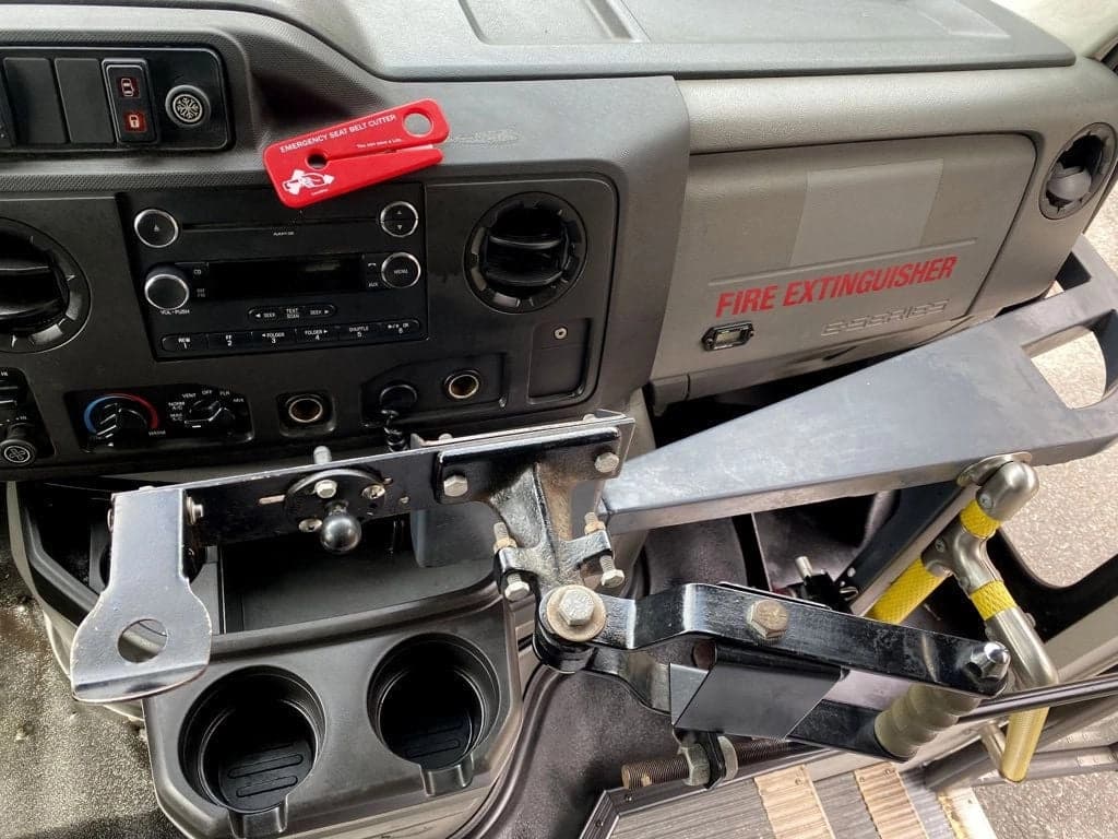 2014 Ford E-350 Wheelchair Shuttle Bus - Image 23