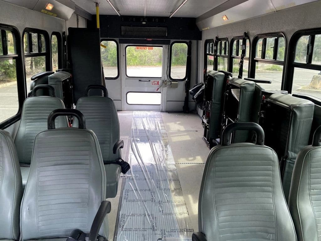 2014 Ford E-350 Wheelchair Shuttle Bus - Image 26