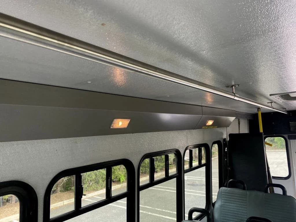 2014 Ford E-350 Wheelchair Shuttle Bus - Image 34