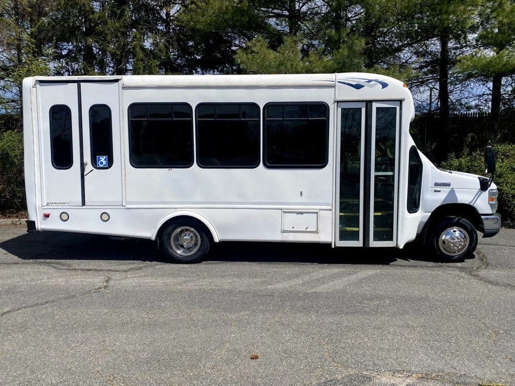 2014 Ford E-350 Wheelchair Shuttle Bus - Image 3