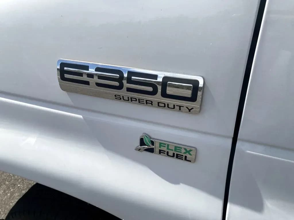 2014 Ford E-350 Wheelchair Shuttle Bus - Image 20