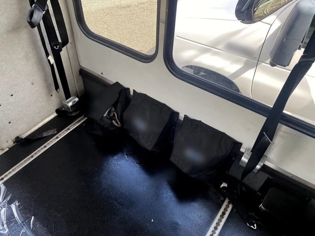 2014 Ford E-350 Wheelchair Shuttle Bus - Image 39