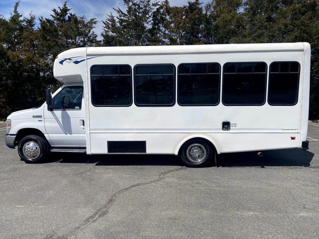 2014 Ford E-350 Wheelchair Shuttle Bus - Image 9