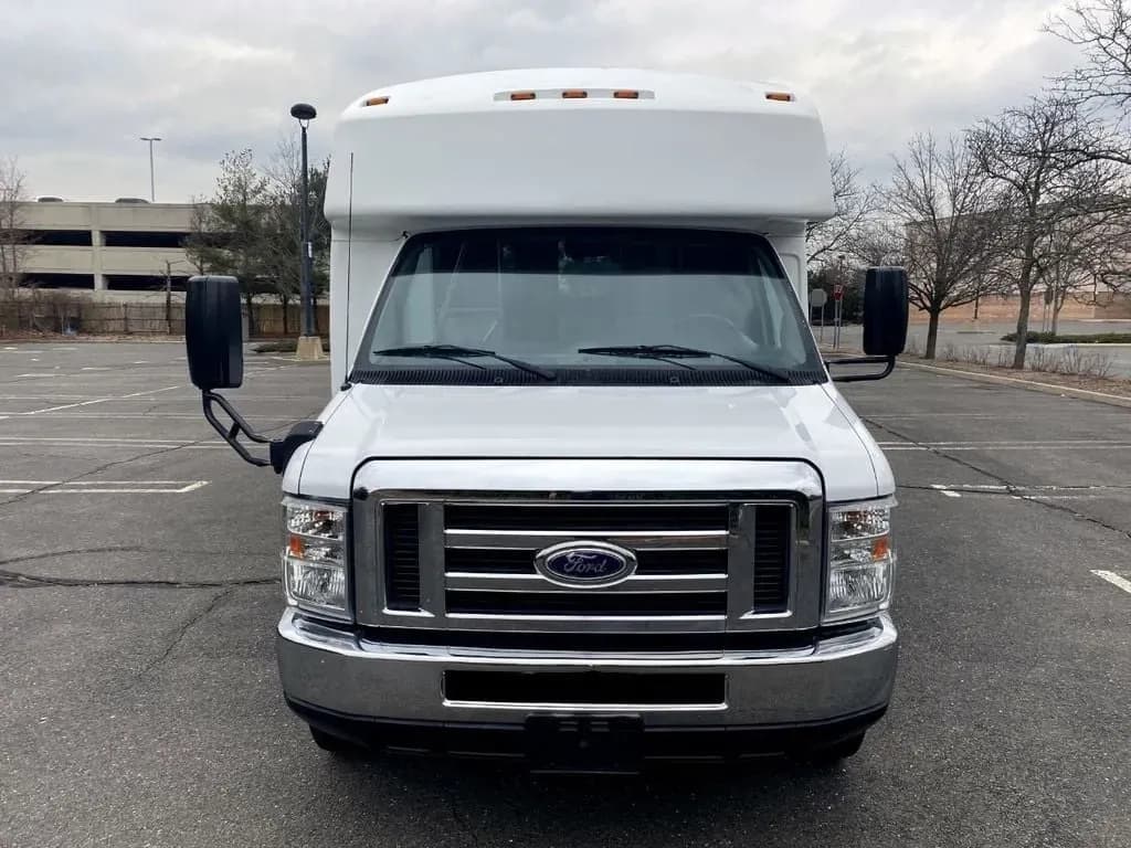 2015 Ford E-350 Wheelchair Shuttle Bus - Image 2